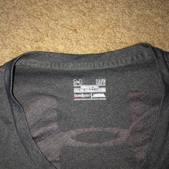 semi fitted under armor dry fit tee women’s large - Picture 2 of 3